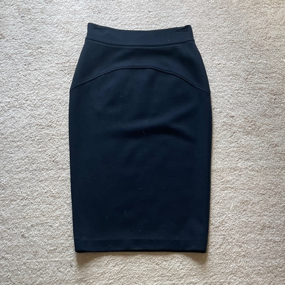 Diane Von Furstenberg Elegant Black Pencil Skirt - Picture 2 of 5